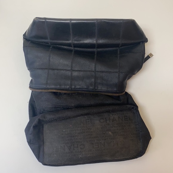 Vintage Chanel Purse - Picture 12 of 16